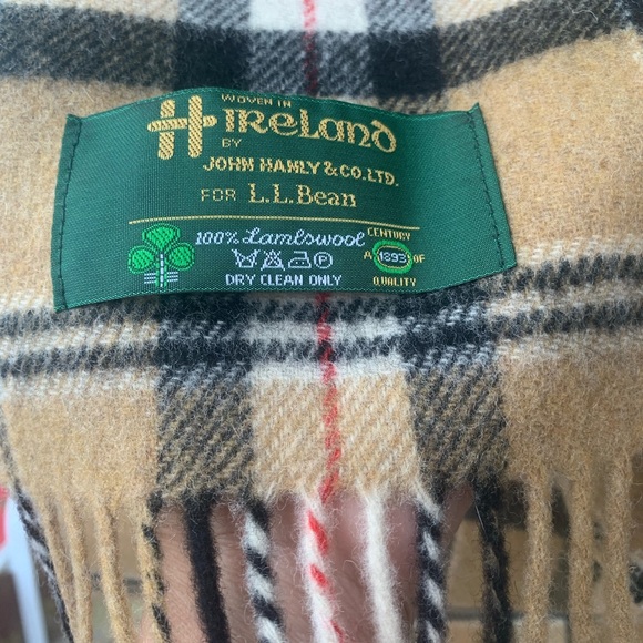John Hanley Ireland for L. L. Bean 100% lambswool scarf 70X11.5 inches - Picture 2 of 4